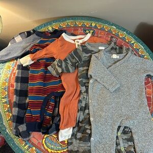 5-piece lot of long sleeved onesies;0-3 months